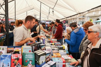 La plaça Mercadal de Reus no lluirà aquest pròxim 23 d'abril com altres anys.