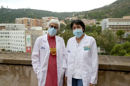 La Dra Concepción Gómez-Gavara, cirujana de Vall d'Hebron e investigadora del VHIR, y la Dra Itxarone Bilbao, cabeza|cabo|jefe de sección del Servicio de Cirurgia Hepatobiliopancreàtica y Trasplantes, dos de las impulsoras de Livercolor.