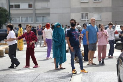 El aviso de la alerta sísmica, aproximadamente entre un minuto antes de que se sintiera el movimiento telúrico, dio tiempo a que desalojaran la mayor parte de los edificios.