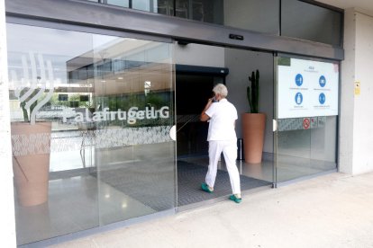 La fiscalía investiga el geriátrico Palafrugell Gent Gran por la muerte de 36 ancianos durante la pandemia.