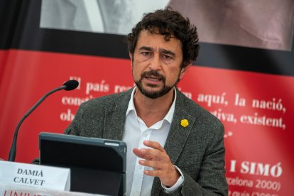 Primer pla del conseller de Territori i Sostenibilitat, Damià Calvet, a la Universitat Catalana d'Estiu (UCE)