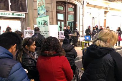 Una acción en la calle realizada por Reus Refugi.