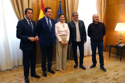 Plano general de la ministra de Trabajo, Yolanda Díaz, con los secretarios generales de CCOO y UGT, Unai Sordo y Pepe Álvarez, y los presidentes de CEOE y Cepyme, Antonio Garamendi y Gerardo Cuerva.