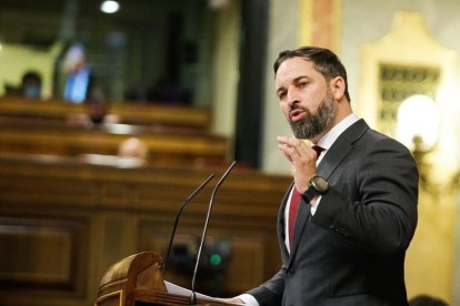 Santiago Abascal (Vox) interviniendo durante el debate de la moción de censura.