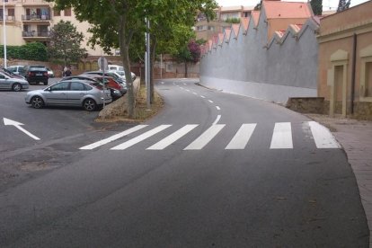 Imagen de la carretera de acceso al cementerio.