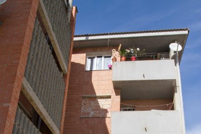 Una imagen de archivo de una ventana tapiada en Mas Pellicer.