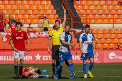 Pedro Martín, sobre la gespa d'un Nou Estadi que, segurament, no veurà més futbol la 2019-20.