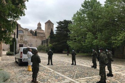 Plano general de efectivos del ejército en la plaza del Monasterio de Poblet antes de iniciar los trabajos de desinfección.