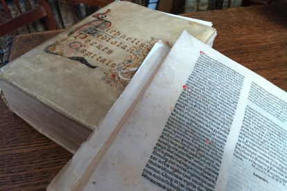 Un dels incunables del Centre de Lectura imprès l'any 1476.