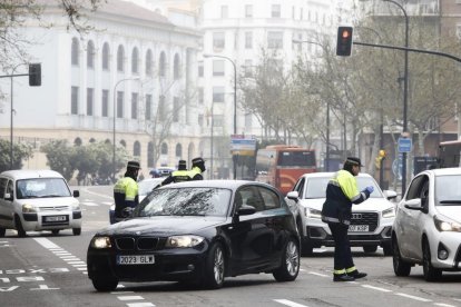 Policia Local de Saragossa en un control