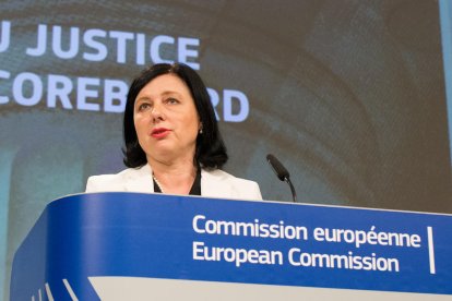 L'eurocomissària de justícia, Vera Jourová, durant una roda de premsa.