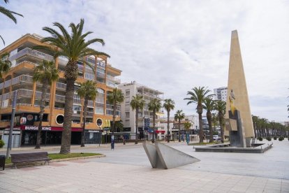 Una imagen de archivo de las calles de Salou durante el periodo de confinamiento.