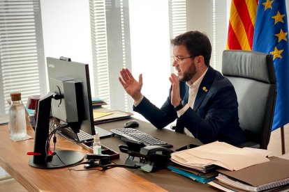 Imatge d'arxiu de Pere Aragonès presidint la reunió del comitè executiu de crisi de la covid-19.