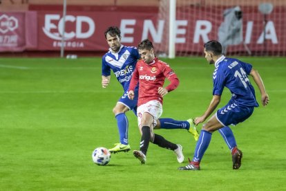 Fran Carbia, durante el Nàstic-Badalona, que acabó con empate sin goles y en el cual Carbia disputó 27 minutos.