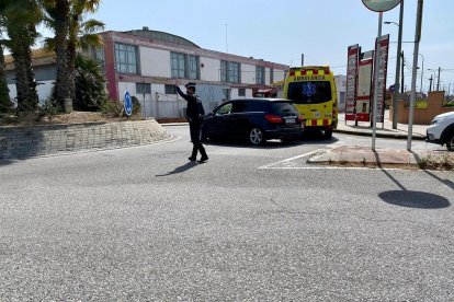 El lugar donde ha tenido el accidente, instantes después del mismo.