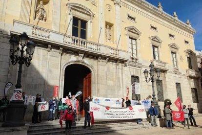 La protesta ha començat a les 11 del matí.