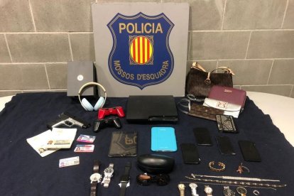 Imagen del material decomisado a los detenidos.