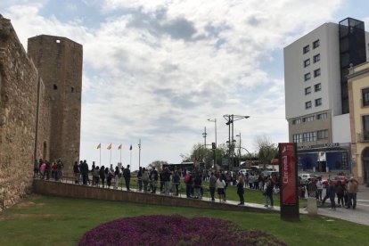 Cues de turistes per entrar al Circ Romà.