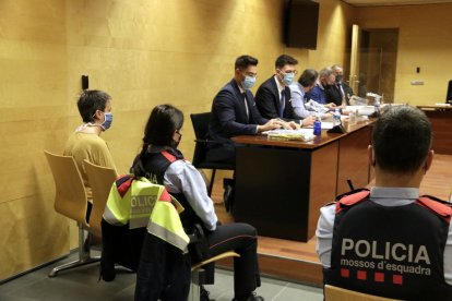 La madre que mató a la hija en Gerona durante el juicio.