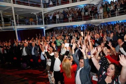 Imagen de la gala de los Premios Olas|Ondas celebrada en el 2018 en el Teatro Metropol.