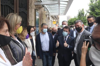 El presidente de la Generalitat, Pere Aragonès, en su llegada al Teatre Metropol de Tarragona.