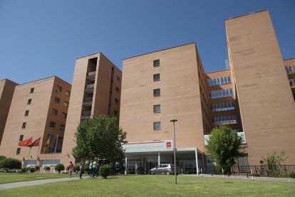 Façana de l'Hospital Príncepe de Asturias d'Alcalá de Henares.