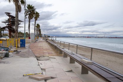 Imatge de les obres de paviment al passeig.