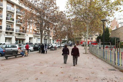 Una imatge d'arxiu de la plaça, al barri Niloga.