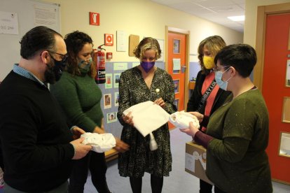 Imatge de la visita d'Eva Ferran a la Escola Bressol Municipal el Lligabosc.