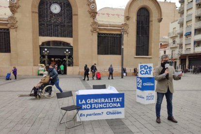 Arza a la plaça Corsini de Tarragona.