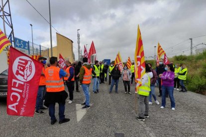 Imatge del primer control del Pla de Seguretat Integral ahir al carrer del Gaià de la Granja.