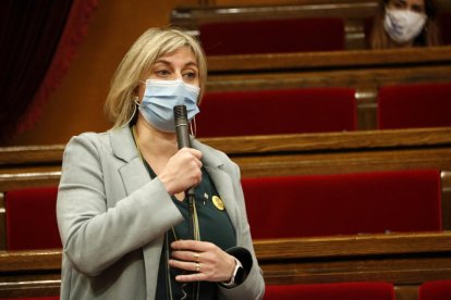 La consellera de Salut, Alba Vergés, durant la sessió de control al Parlament