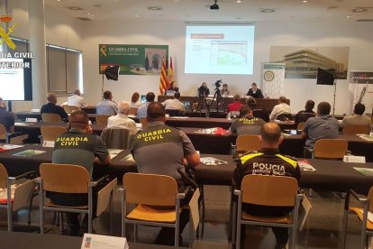 Imagen de la inauguración del seminario de la Guardia Civil.