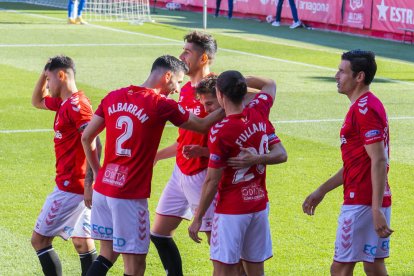 Jugadores del Nàstic celebran un gol esta temporada, en un partido disputado en el Nou Estadi.