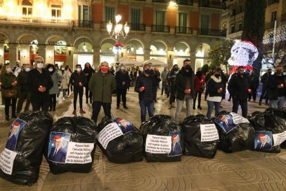 Imatge de la protesta a la plaça Prim.