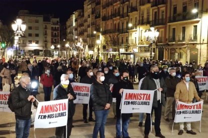 Imatge de la concentració a la plaça de la Font.