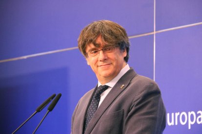 L'eurodiputat de JxCat Carles Puigdemont en la roda de premsa a l'Eurocambra.