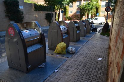 L'illa de contenidors soterrats del carrer Enric Granados, una de les 131 que queden per substituir.