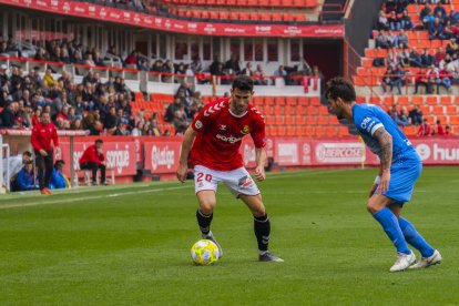 Carlos Albarrán, durante el Nàstic-Lleida Esportiu de la pasada temporada.