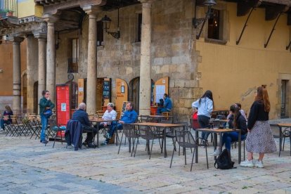 Primer día de bares y restaurantes abiertos tarda noche noche