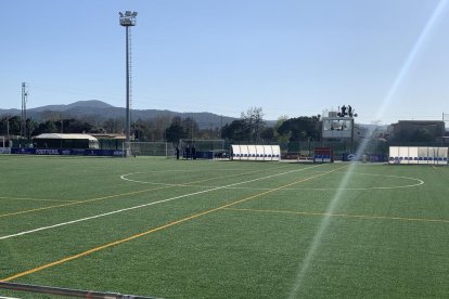 L'Estadi Municipal de Llagostera, abans del partit.