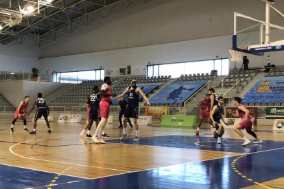 El CB Cornellà talla la ratxa del CBT (74-65)