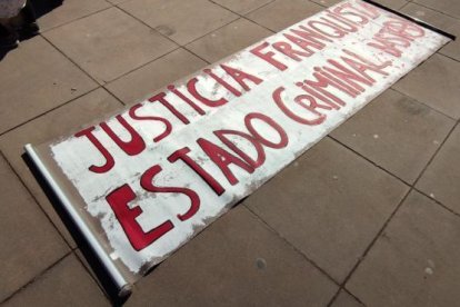 Pancarta de la marcha hacia Brians 1.