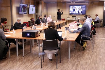 Reunió del centre de coordinació (CECOR) del dispositiu policial per les eleccions del 14-F, a la conselleria d'Interior.