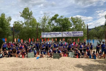 Foto dels participants a la piraguada.