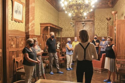 Imatge d'arxiu d'una visita a la Casa Navàs.