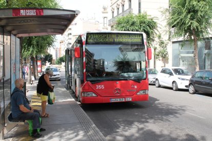 Imatge d'arxiu d'un autobús de la