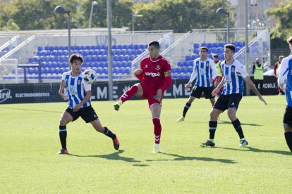 Gerard Oliva, durante el partido de ida contra el Espanyol B, que se solucionó con empate (1-1) en el electrónico.