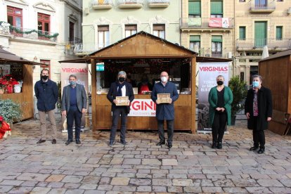 Presentación de la caja de Reus en la plaza del Mercadal.