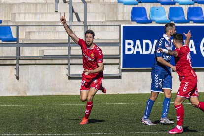 Pedro Martín, celebrando el gol en Badalona-